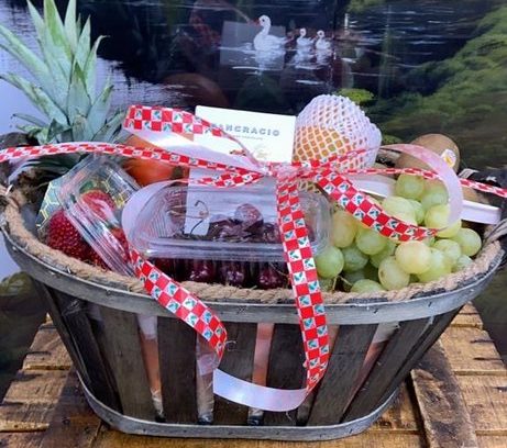 Cesta de fruta para regalar